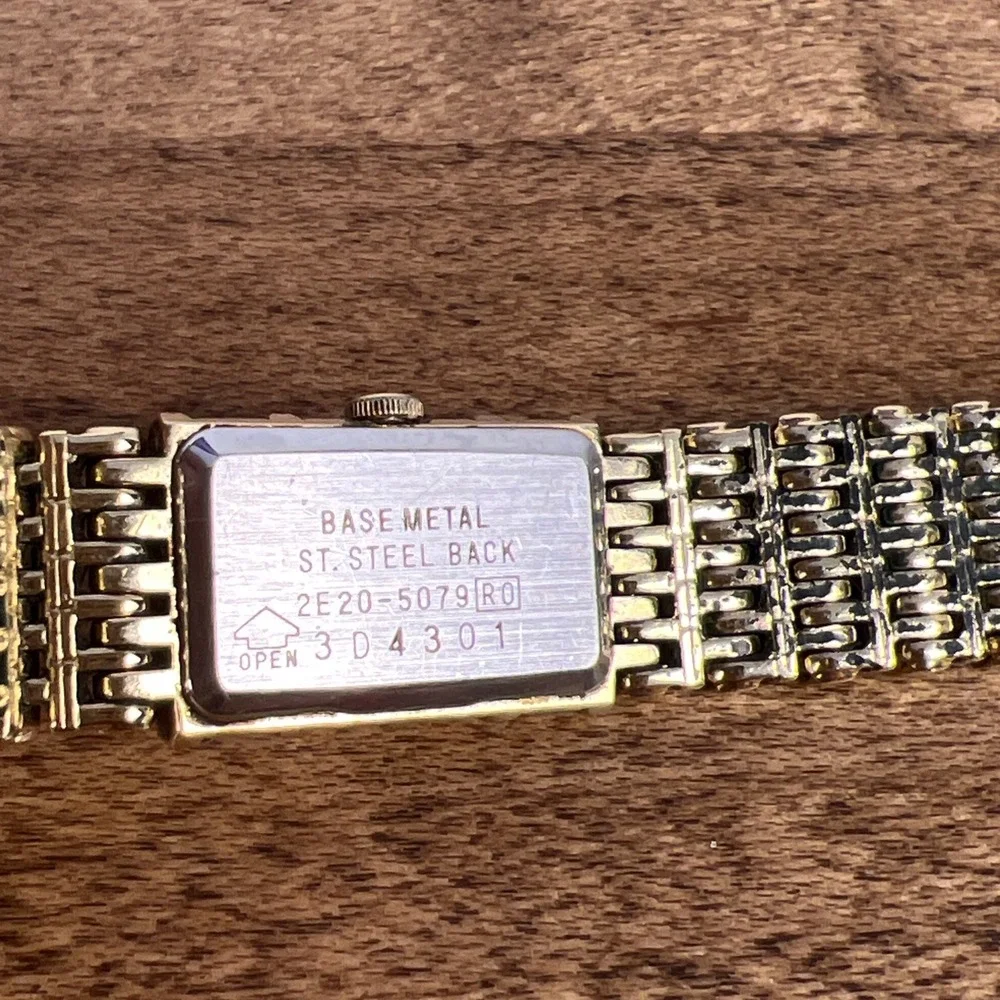 SLIM SEIKO VINTAGE QUARTZ WATCH WITH CHAIN BRACELET 2E20-5079 - READ DESCRIPTION